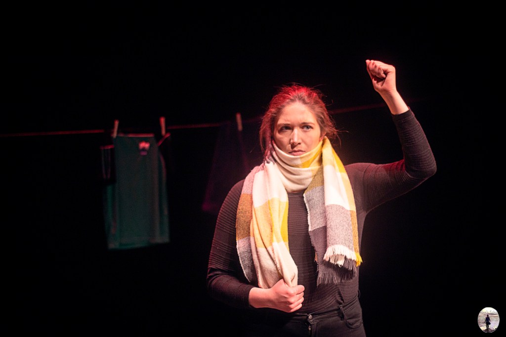 One woman theatre show Uniform