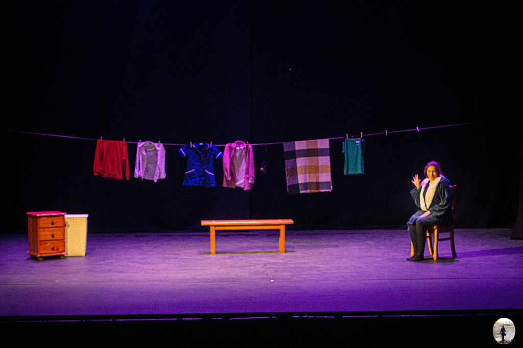 One woman theatre show Uniform