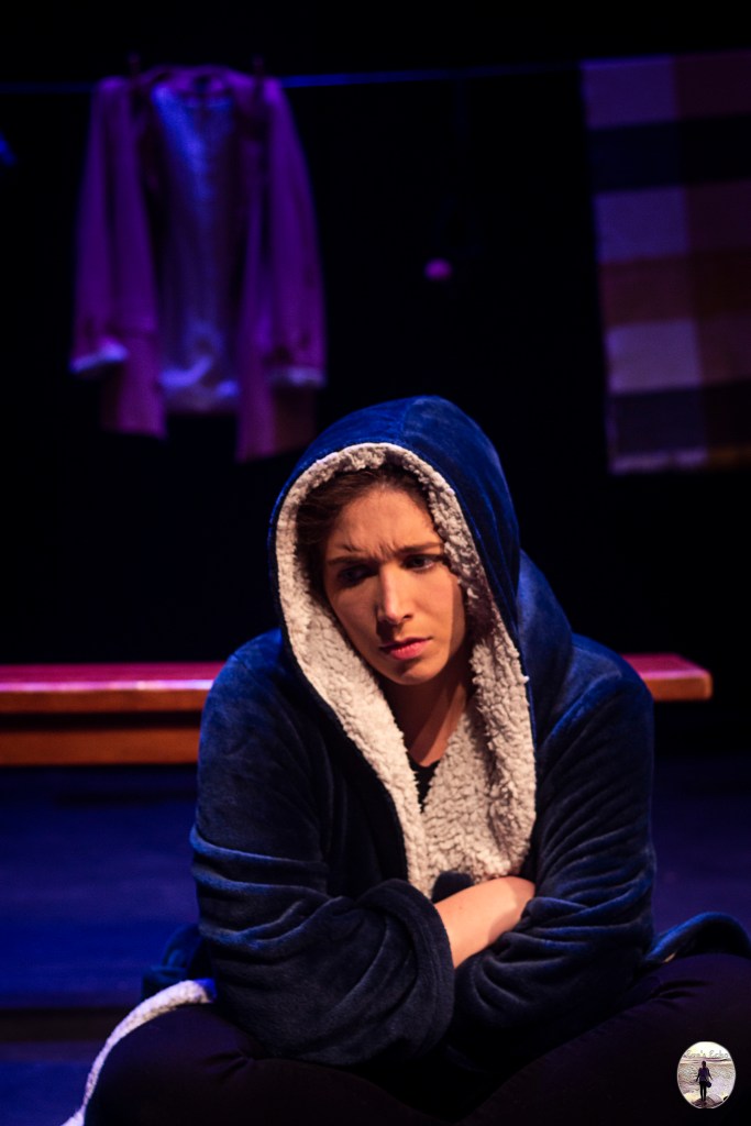 One woman theatre show Uniform